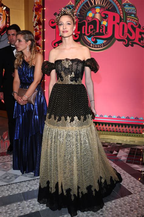 borromeo festa nazionale dior|Beatrice Borromeo al Ballo della Rosa 2024 in sandali dorati e .